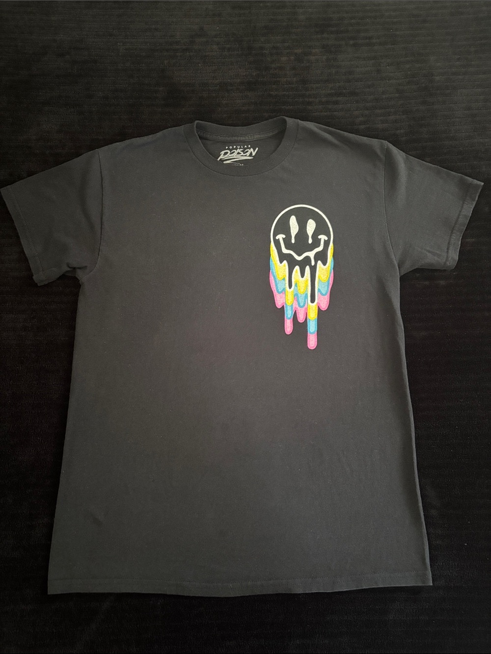 Men's Sz M Black Graphic Tee with Dripping Smile Logo 100% Cotton